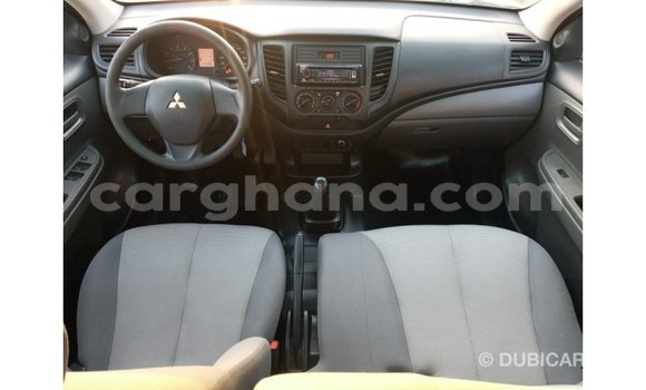 Buy Import Mitsubishi L200 White Car in Import - Dubai in Ashanti Buy Import Mitsubishi L200 White Car in Import - Dubai in Ashanti