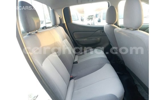 Buy Import Mitsubishi L200 White Car in Import - Dubai in Ashanti Buy Import Mitsubishi L200 White Car in Import - Dubai in Ashanti