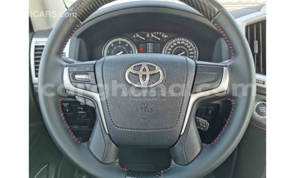 Buy Import Toyota Land Cruiser White Car in Import - Dubai in Ashanti Buy Import Toyota Land Cruiser White Car in Import - Dubai in Ashanti