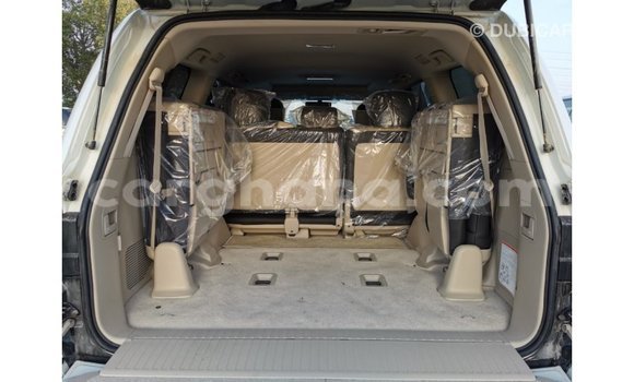 Ra Imported Toyota Land Cruiser funfun Ọkọ̀ in Import - Dubai ni Ashanti Ra Imported Toyota Land Cruiser funfun Ọkọ̀ in Import - Dubai ni Ashanti