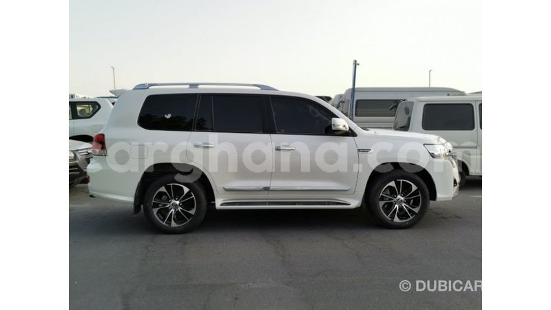 Big with watermark toyota land cruiser ashanti import dubai 30049