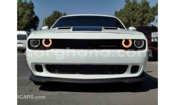 Sayi Imported Dodge Challenger White Mota in Import - Dubai a Ashanti Sayi Imported Dodge Challenger White Mota in Import - Dubai a Ashanti