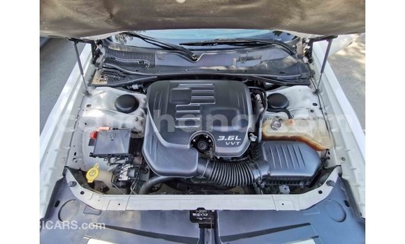 Sayi Imported Dodge Challenger White Mota in Import - Dubai a Ashanti Sayi Imported Dodge Challenger White Mota in Import - Dubai a Ashanti