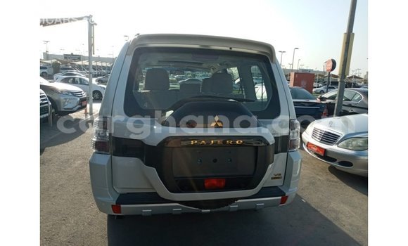Sayi Imported Mitsubishi Pajero White Mota in Import - Dubai a Ashanti Sayi Imported Mitsubishi Pajero White Mota in Import - Dubai a Ashanti