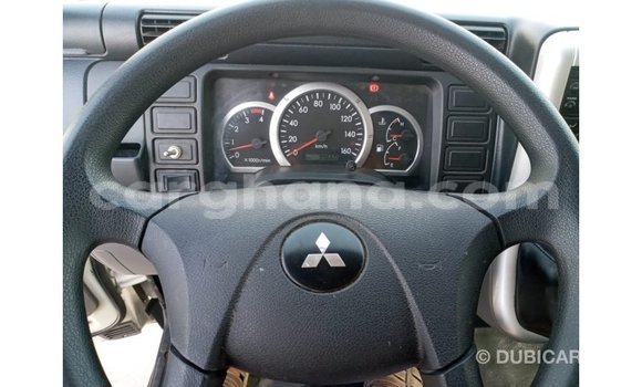 Ra Imported Mitsubishi i funfun Ọkọ̀ in Import - Dubai ni Ashanti Ra Imported Mitsubishi i funfun Ọkọ̀ in Import - Dubai ni Ashanti