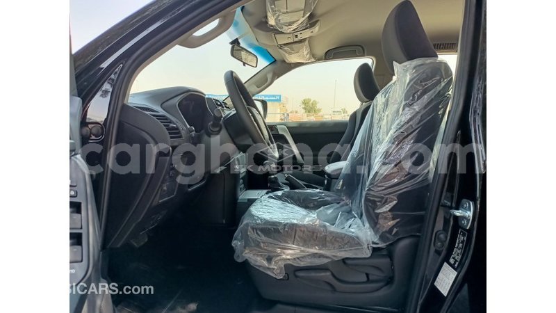 Big with watermark toyota prado ashanti import dubai 30069