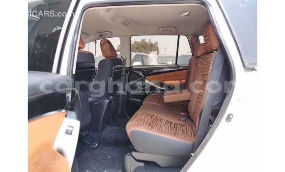 Ra Imported Toyota Innova funfun Ọkọ̀ in Import - Dubai ni Ashanti Ra Imported Toyota Innova funfun Ọkọ̀ in Import - Dubai ni Ashanti