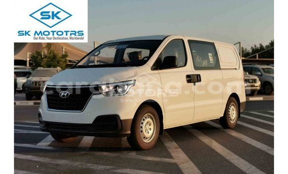Buy Import Hyundai Cargo White Car in Import - Dubai in Ashanti Buy Import Hyundai Cargo White Car in Import - Dubai in Ashanti