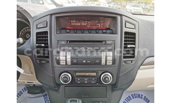 Sayi Imported Mitsubishi Pajero White Mota in Import - Dubai a Ashanti Sayi Imported Mitsubishi Pajero White Mota in Import - Dubai a Ashanti