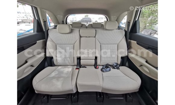 Sayi Imported Kia Sorento White Mota in Import - Dubai a Ashanti Sayi Imported Kia Sorento White Mota in Import - Dubai a Ashanti