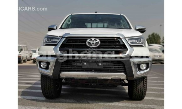 Buy Import Toyota Hilux White Car in Import - Dubai in Ashanti Buy Import Toyota Hilux White Car in Import - Dubai in Ashanti