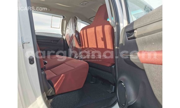 Buy Import Toyota Hilux White Car in Import - Dubai in Ashanti Buy Import Toyota Hilux White Car in Import - Dubai in Ashanti