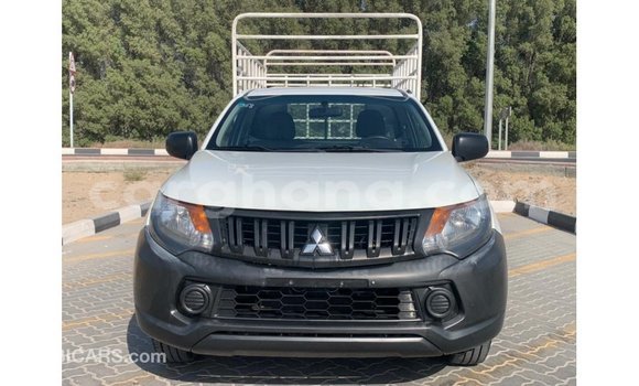 Buy Import Mitsubishi L200 White Car in Import - Dubai in Ashanti Buy Import Mitsubishi L200 White Car in Import - Dubai in Ashanti