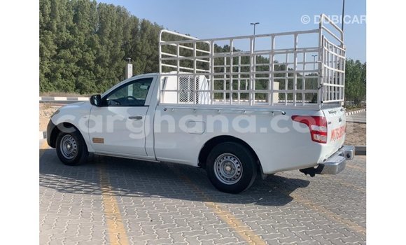 Buy Import Mitsubishi L200 White Car in Import - Dubai in Ashanti Buy Import Mitsubishi L200 White Car in Import - Dubai in Ashanti