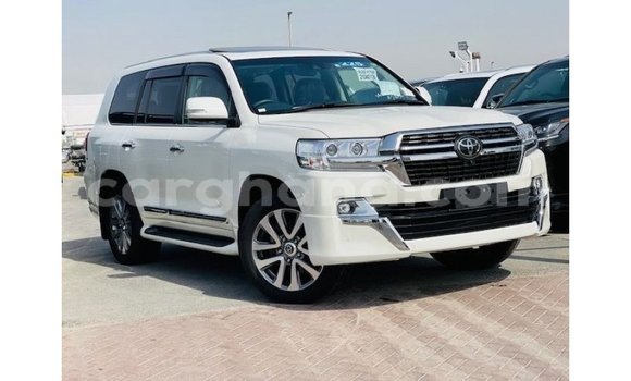Buy Import Toyota Land Cruiser White Car in Import - Dubai in Ashanti Buy Import Toyota Land Cruiser White Car in Import - Dubai in Ashanti