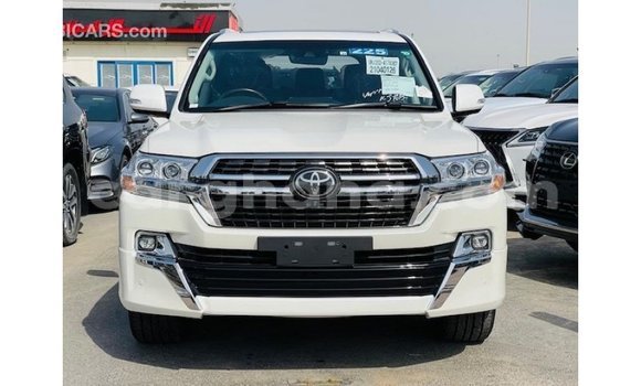 Buy Import Toyota Land Cruiser White Car in Import - Dubai in Ashanti Buy Import Toyota Land Cruiser White Car in Import - Dubai in Ashanti