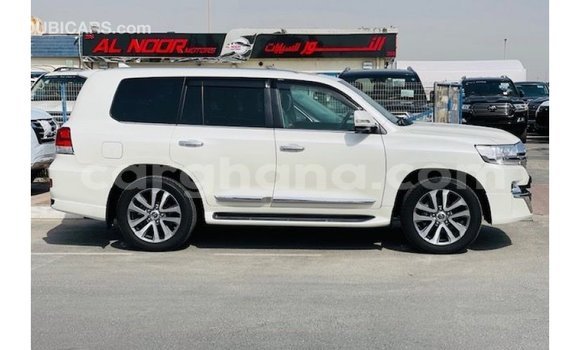 Buy Import Toyota Land Cruiser White Car in Import - Dubai in Ashanti Buy Import Toyota Land Cruiser White Car in Import - Dubai in Ashanti