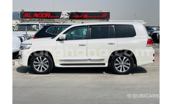 Buy Import Toyota Land Cruiser White Car in Import - Dubai in Ashanti Buy Import Toyota Land Cruiser White Car in Import - Dubai in Ashanti