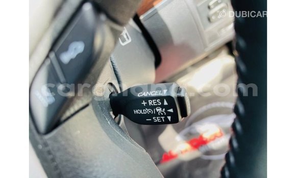 Buy Import Toyota Land Cruiser White Car in Import - Dubai in Ashanti Buy Import Toyota Land Cruiser White Car in Import - Dubai in Ashanti