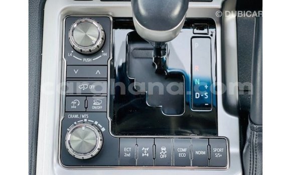 Buy Import Toyota Land Cruiser White Car in Import - Dubai in Ashanti Buy Import Toyota Land Cruiser White Car in Import - Dubai in Ashanti