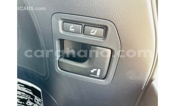 Buy Import Toyota Land Cruiser White Car in Import - Dubai in Ashanti Buy Import Toyota Land Cruiser White Car in Import - Dubai in Ashanti