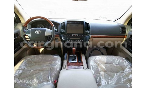 Sayi Imported Toyota Prado White Mota in Import - Dubai a Ashanti Sayi Imported Toyota Prado White Mota in Import - Dubai a Ashanti