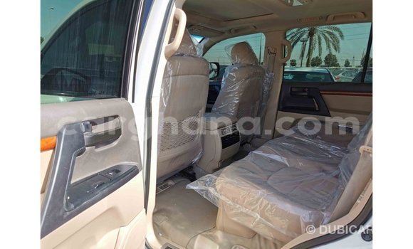 Sayi Imported Toyota Prado White Mota in Import - Dubai a Ashanti Sayi Imported Toyota Prado White Mota in Import - Dubai a Ashanti
