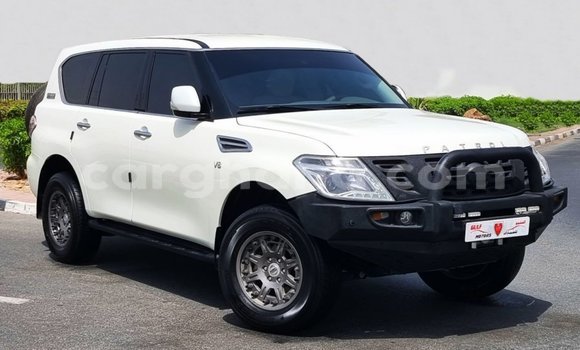Ra Imported Nissan Patrol funfun Ọkọ̀ in Import - Dubai ni Ashanti