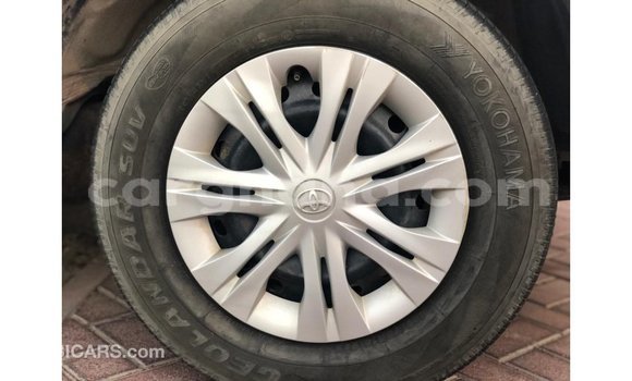 Sayi Imported Toyota Hilux White Mota in Import - Dubai a Ashanti Sayi Imported Toyota Hilux White Mota in Import - Dubai a Ashanti