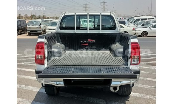 Buy Import Toyota Hilux White Car in Import - Dubai in Ashanti Buy Import Toyota Hilux White Car in Import - Dubai in Ashanti
