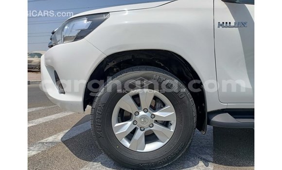 Buy Import Toyota Hilux White Car in Import - Dubai in Ashanti Buy Import Toyota Hilux White Car in Import - Dubai in Ashanti