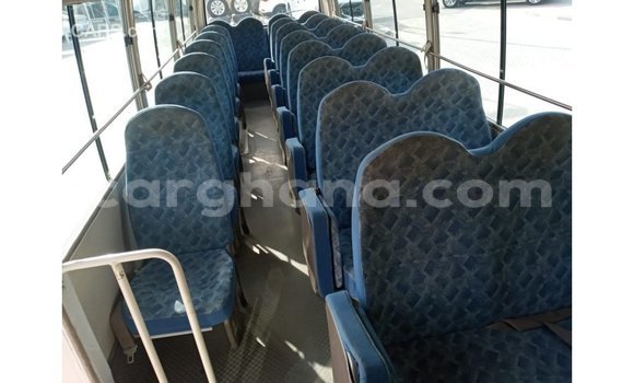 Ra Imported Mitsubishi Carisma funfun Ọkọ̀ in Import - Dubai ni Ashanti Ra Imported Mitsubishi Carisma funfun Ọkọ̀ in Import - Dubai ni Ashanti