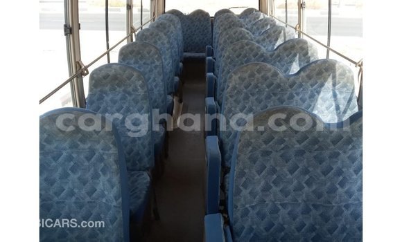 Ra Imported Mitsubishi Carisma funfun Ọkọ̀ in Import - Dubai ni Ashanti Ra Imported Mitsubishi Carisma funfun Ọkọ̀ in Import - Dubai ni Ashanti