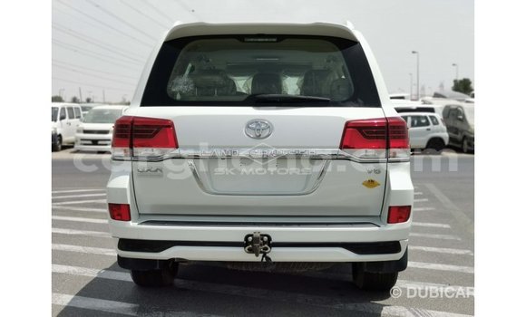 Buy Import Toyota Land Cruiser White Car in Import - Dubai in Ashanti Buy Import Toyota Land Cruiser White Car in Import - Dubai in Ashanti