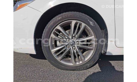 Ra Imported Toyota Camry funfun Ọkọ̀ in Import - Dubai ni Ashanti Ra Imported Toyota Camry funfun Ọkọ̀ in Import - Dubai ni Ashanti
