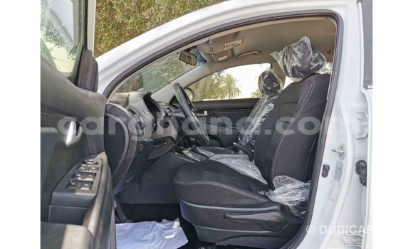 Buy Import Kia Sportage White Car in Import - Dubai in Ashanti Buy Import Kia Sportage White Car in Import - Dubai in Ashanti