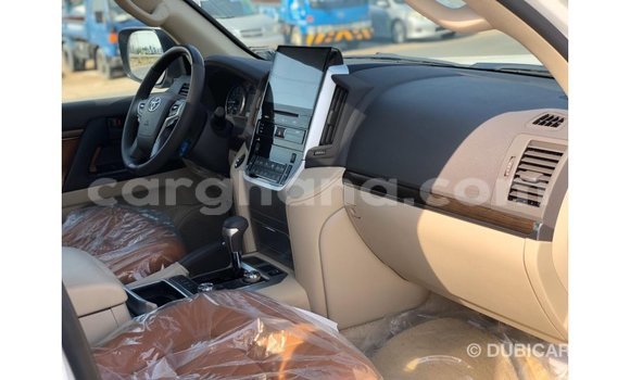 Buy Import Toyota Land Cruiser White Car in Import - Dubai in Ashanti Buy Import Toyota Land Cruiser White Car in Import - Dubai in Ashanti