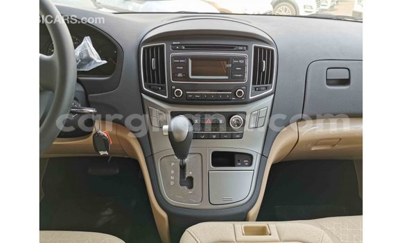 Buy Import Hyundai Accent White Car in Import - Dubai in Ashanti Buy Import Hyundai Accent White Car in Import - Dubai in Ashanti