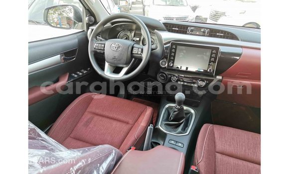 Buy Import Toyota Hilux White Car in Import - Dubai in Ashanti Buy Import Toyota Hilux White Car in Import - Dubai in Ashanti