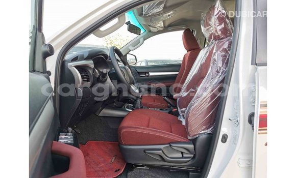 Buy Import Toyota Hilux White Car in Import - Dubai in Ashanti Buy Import Toyota Hilux White Car in Import - Dubai in Ashanti