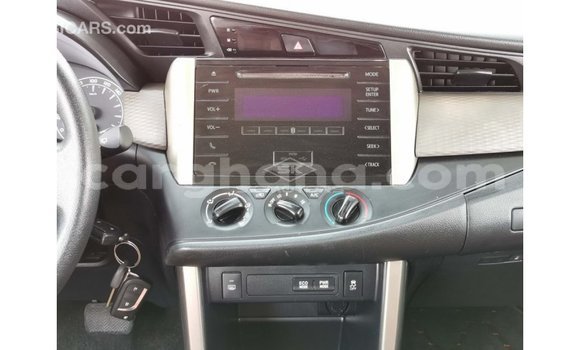 Ra Imported Toyota Innova funfun Ọkọ̀ in Import - Dubai ni Ashanti Ra Imported Toyota Innova funfun Ọkọ̀ in Import - Dubai ni Ashanti