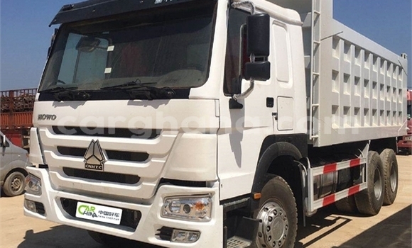 Buy Used Howo Sinotruck White Truck in Accra in Greater Accra