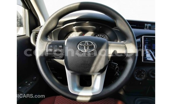 Ra Imported Toyota Hilux funfun Ọkọ̀ in Import - Dubai ni Ashanti Ra Imported Toyota Hilux funfun Ọkọ̀ in Import - Dubai ni Ashanti