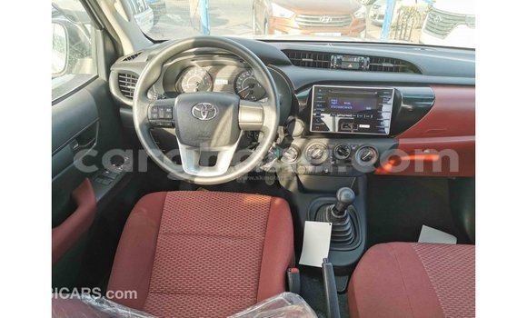 Ra Imported Toyota Hilux funfun Ọkọ̀ in Import - Dubai ni Ashanti Ra Imported Toyota Hilux funfun Ọkọ̀ in Import - Dubai ni Ashanti
