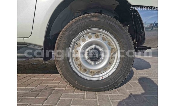 Ra Imported Toyota Hilux funfun Ọkọ̀ in Import - Dubai ni Ashanti Ra Imported Toyota Hilux funfun Ọkọ̀ in Import - Dubai ni Ashanti
