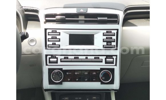 Sayi Imported Hyundai Tucson White Mota in Import - Dubai a Ashanti Sayi Imported Hyundai Tucson White Mota in Import - Dubai a Ashanti