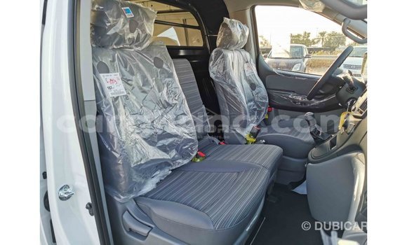 Sayi Imported Hyundai Cargo White Mota in Import - Dubai a Ashanti Sayi Imported Hyundai Cargo White Mota in Import - Dubai a Ashanti