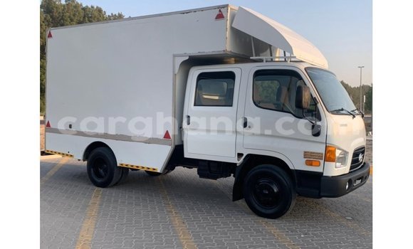 Ra Imported Hyundai Accent funfun Ọkọ̀ in Import - Dubai ni Ashanti Ra Imported Hyundai Accent funfun Ọkọ̀ in Import - Dubai ni Ashanti