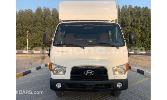 Ra Imported Hyundai Accent funfun Ọkọ̀ in Import - Dubai ni Ashanti Ra Imported Hyundai Accent funfun Ọkọ̀ in Import - Dubai ni Ashanti