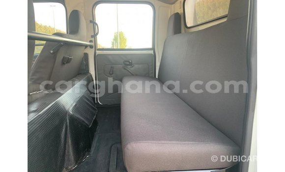 Ra Imported Hyundai Accent funfun Ọkọ̀ in Import - Dubai ni Ashanti Ra Imported Hyundai Accent funfun Ọkọ̀ in Import - Dubai ni Ashanti